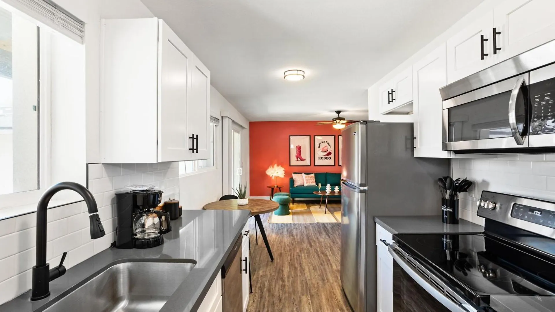 Σπίτι διακοπών Sunrise Vista-Walk To Downtown Old Town & Bars! Βίλα Σκότσντεϊλ